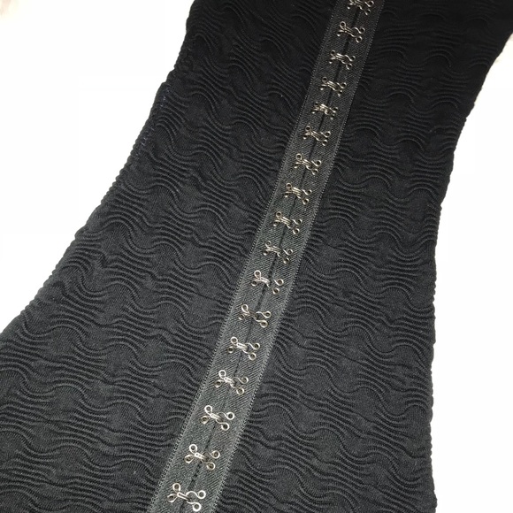 GUESS Ribbed Tube Dress - Picture 5 of 6